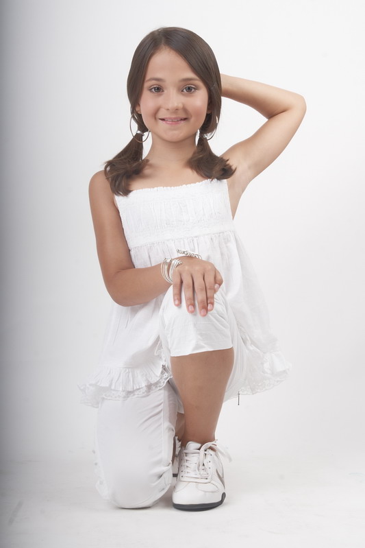 angelina_004.jpg